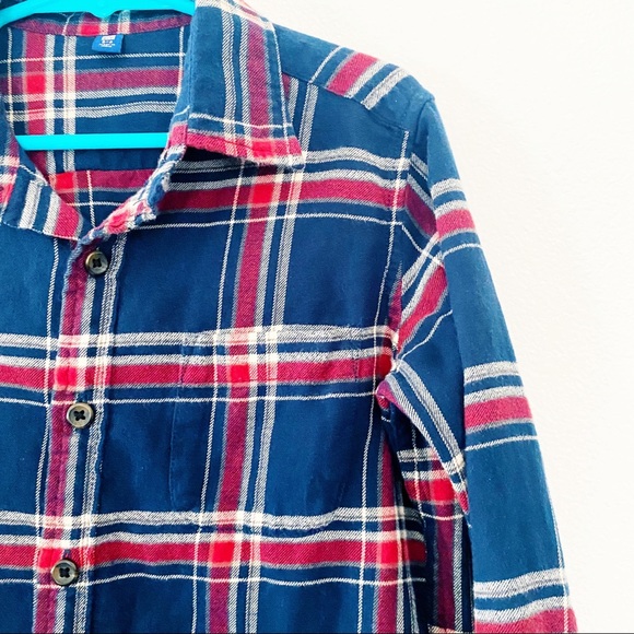 UNIQLO Boys Button Down Plaid Flannel Shirt Navy Red White sz 5-6 - Picture 3 of 4